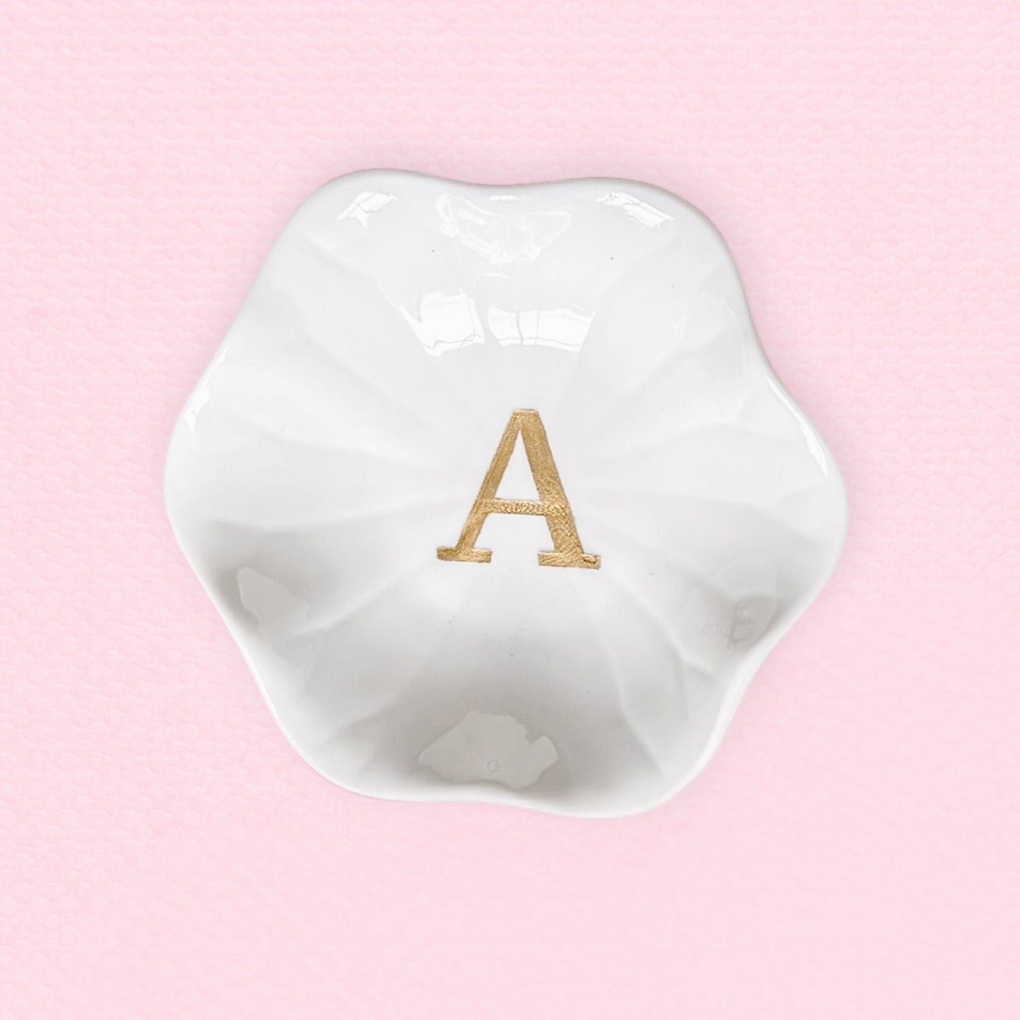 Personalized Jewelry Dish Monogrammed Initial Engraved Ring Holder Dish Custom Name Trinket Tray Scalloped Jewelry Holder Engagement Gift