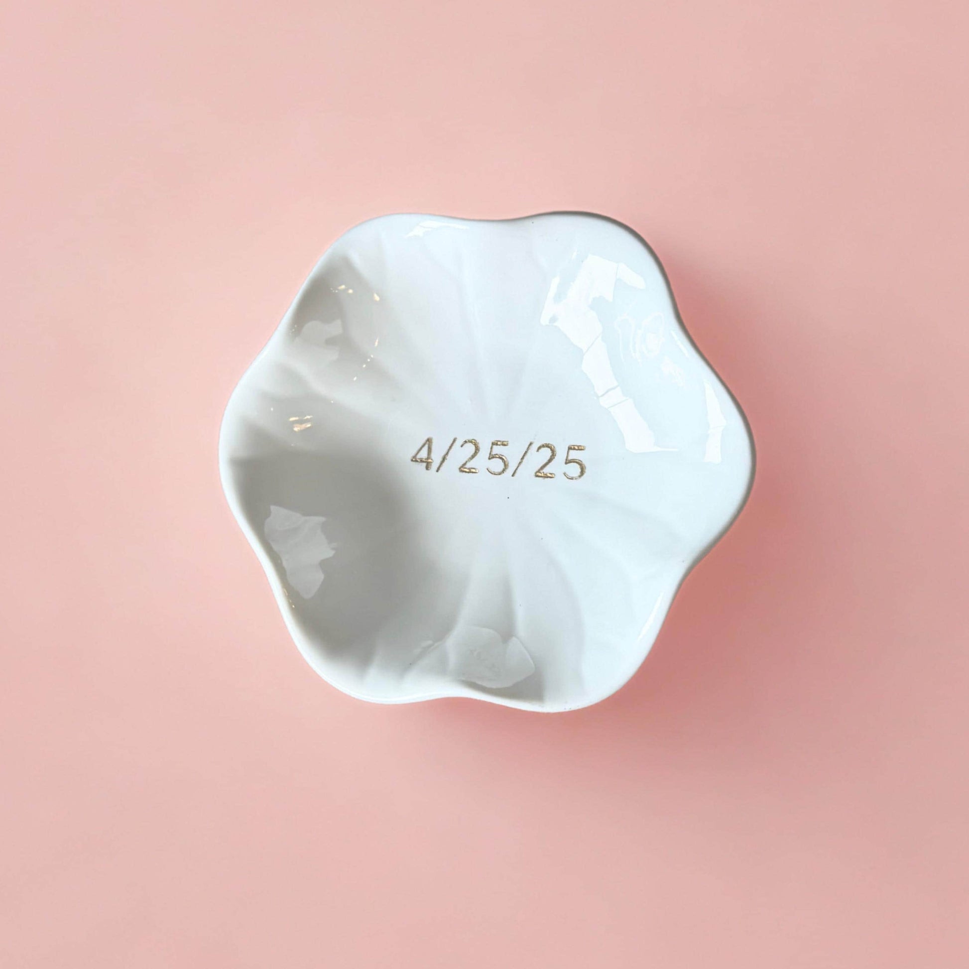 Personalized Engagement Gift Jewelry Dish Wedding Date Engraved Custom Trinket Ring Dish Gift For Bride To Be Ring Holder Wedding Keepsake