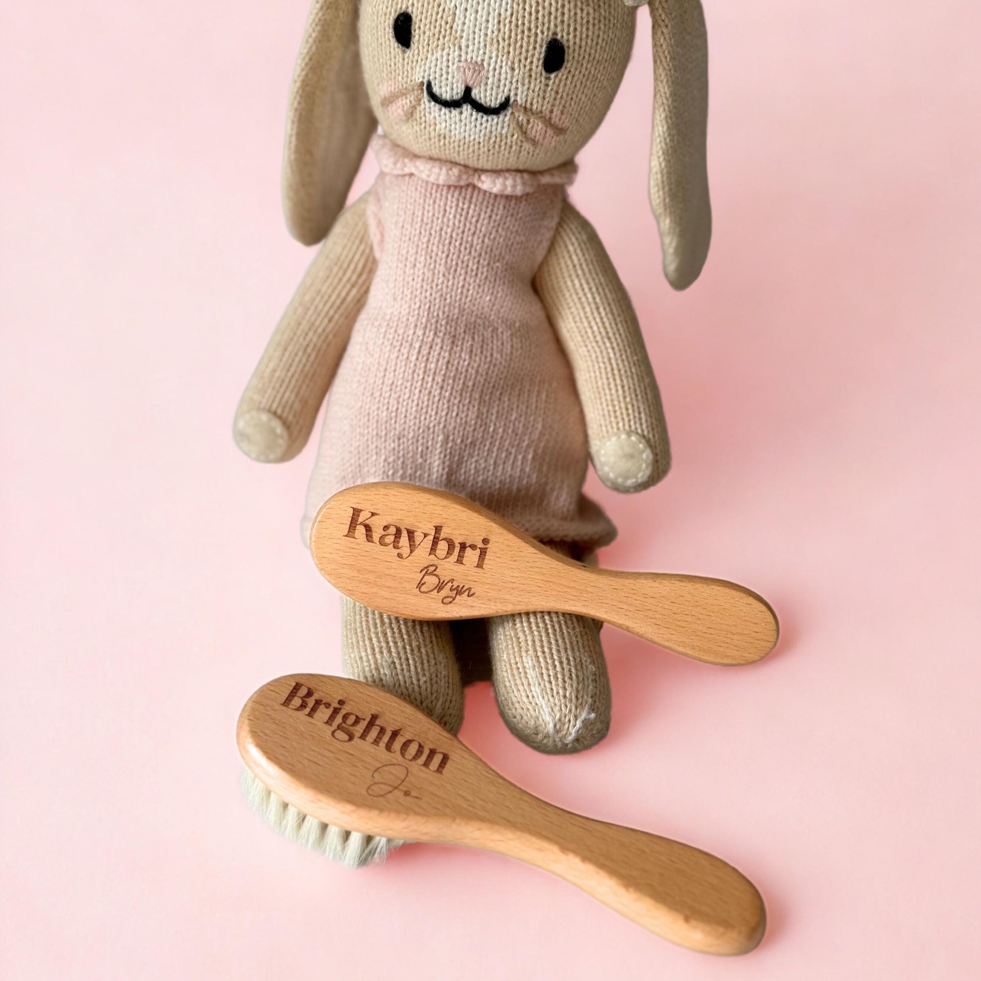 Personalized Wooden Baby Hair Brush Custom Name Hairbrush For Newborn Baby Shower Gift Heirloom Quality Baby Keepsake Gift Idea New Parent