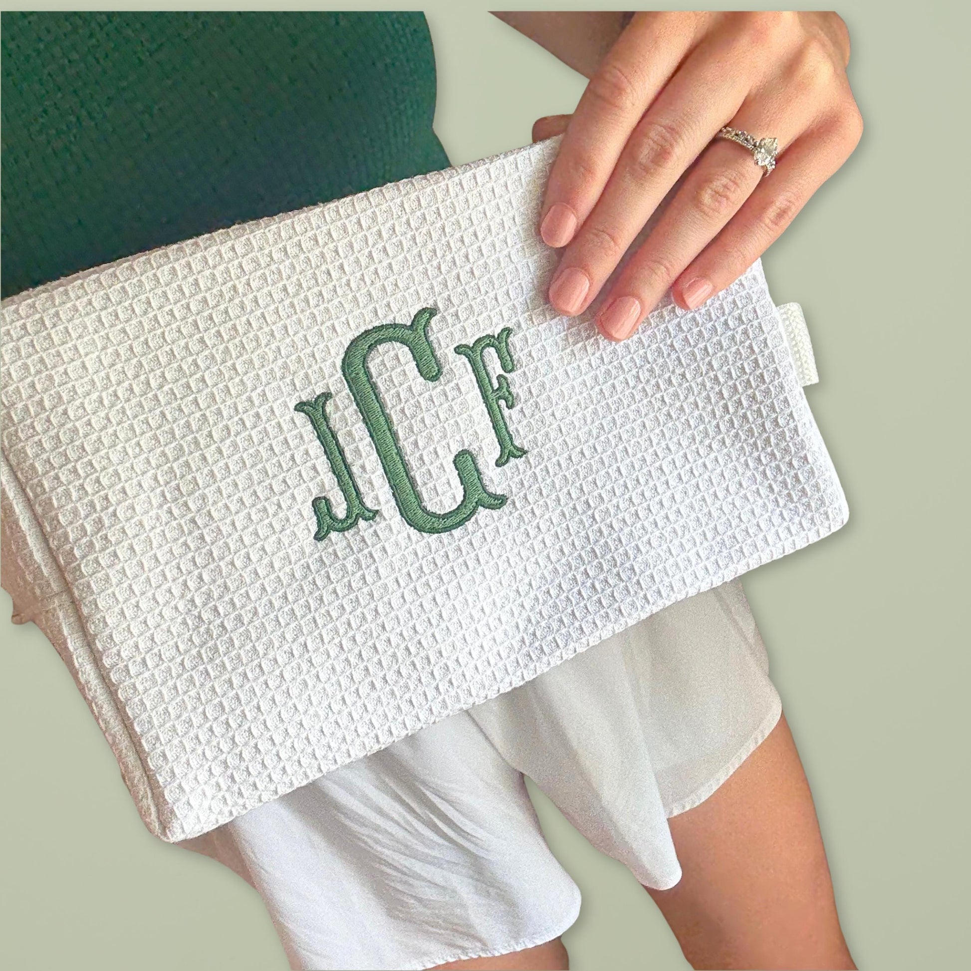 New Last Name Gift Engagement Party Personalized Monogram Makeup Bag Embroidered Cosmetic Pouch Elegant Bridesmaid Gift Future Mrs Bride