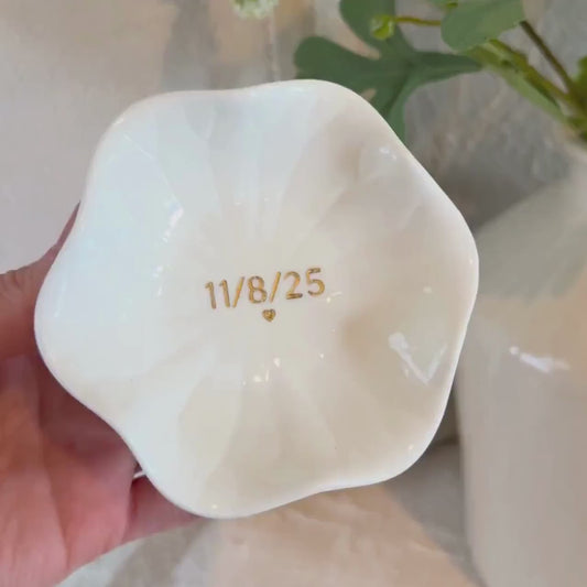 Personalized Engagement Gift Jewelry Dish Wedding Date Engraved Custom Trinket Ring Dish Gift For Bride To Be Ring Holder Wedding Keepsake