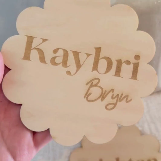 Personalized Baby Name Announcement Sign Wood Circle Custom Engraved Name Sign for Newborn Pictures Hospital Photo Prop Baby Plaque Keepsake